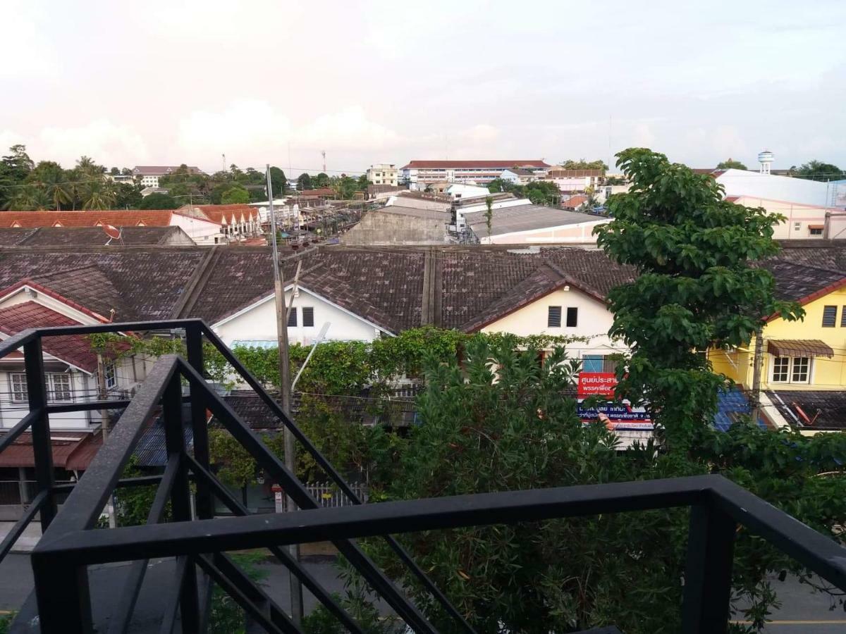 8 Sleeper Street Guesthouse Krabi town Eksteriør bilde